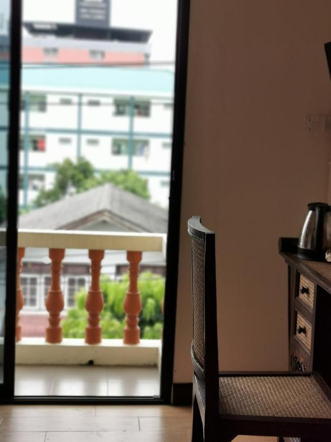 59Indy Guesthouse Bangkok Exteriör bild